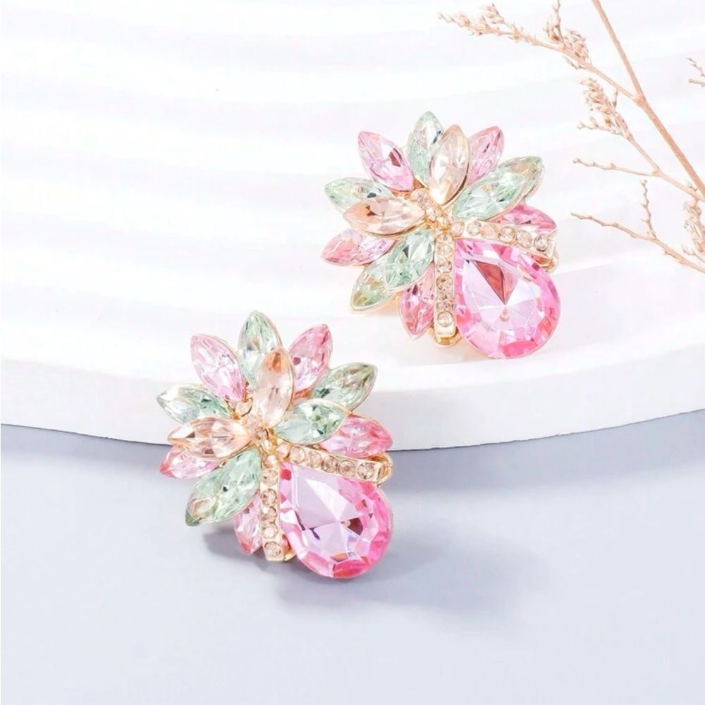 Bowknot And Rhinestone Decor Earrings